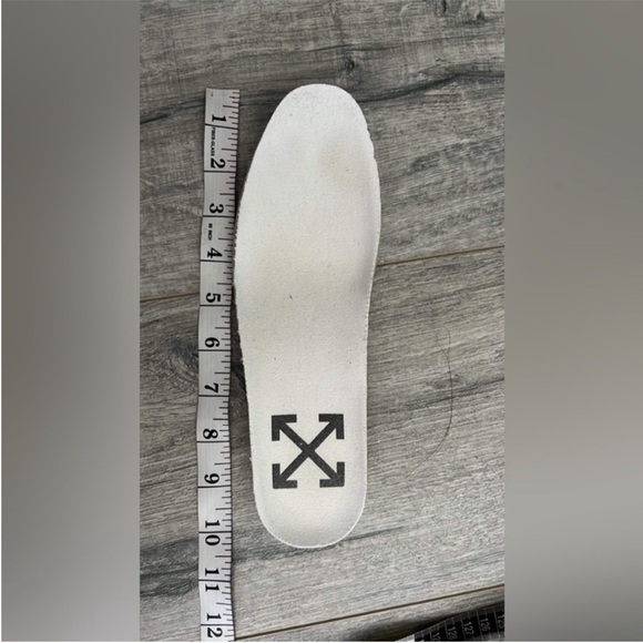 Off White white and Black striped 3.0 off court sneakers - Picture 11 of 11